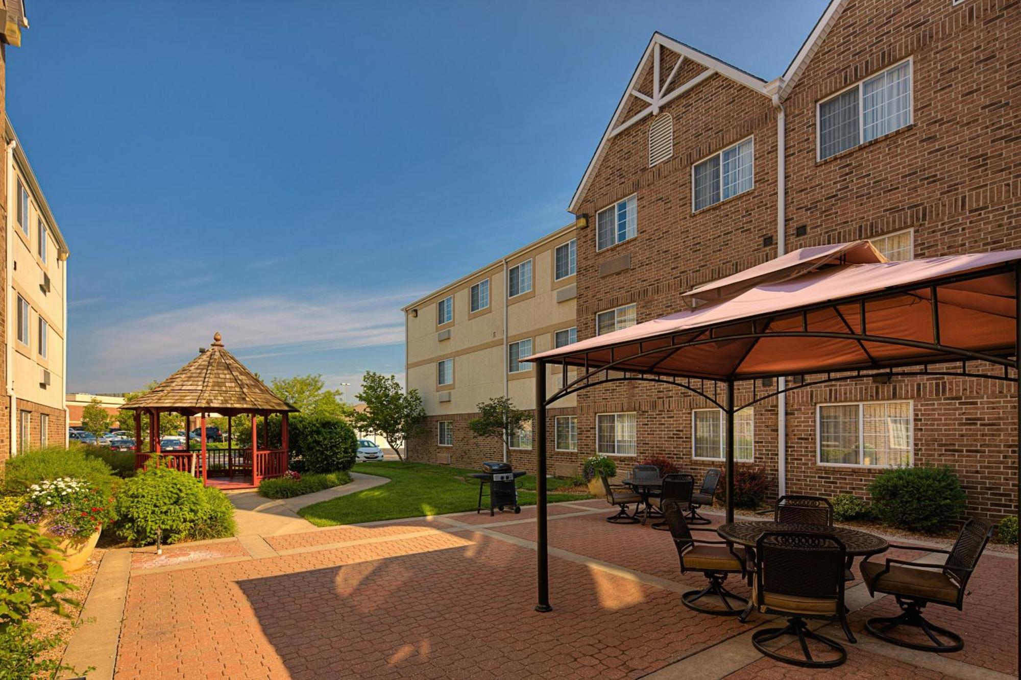 Towneplace Suites Wichita East Exterior foto